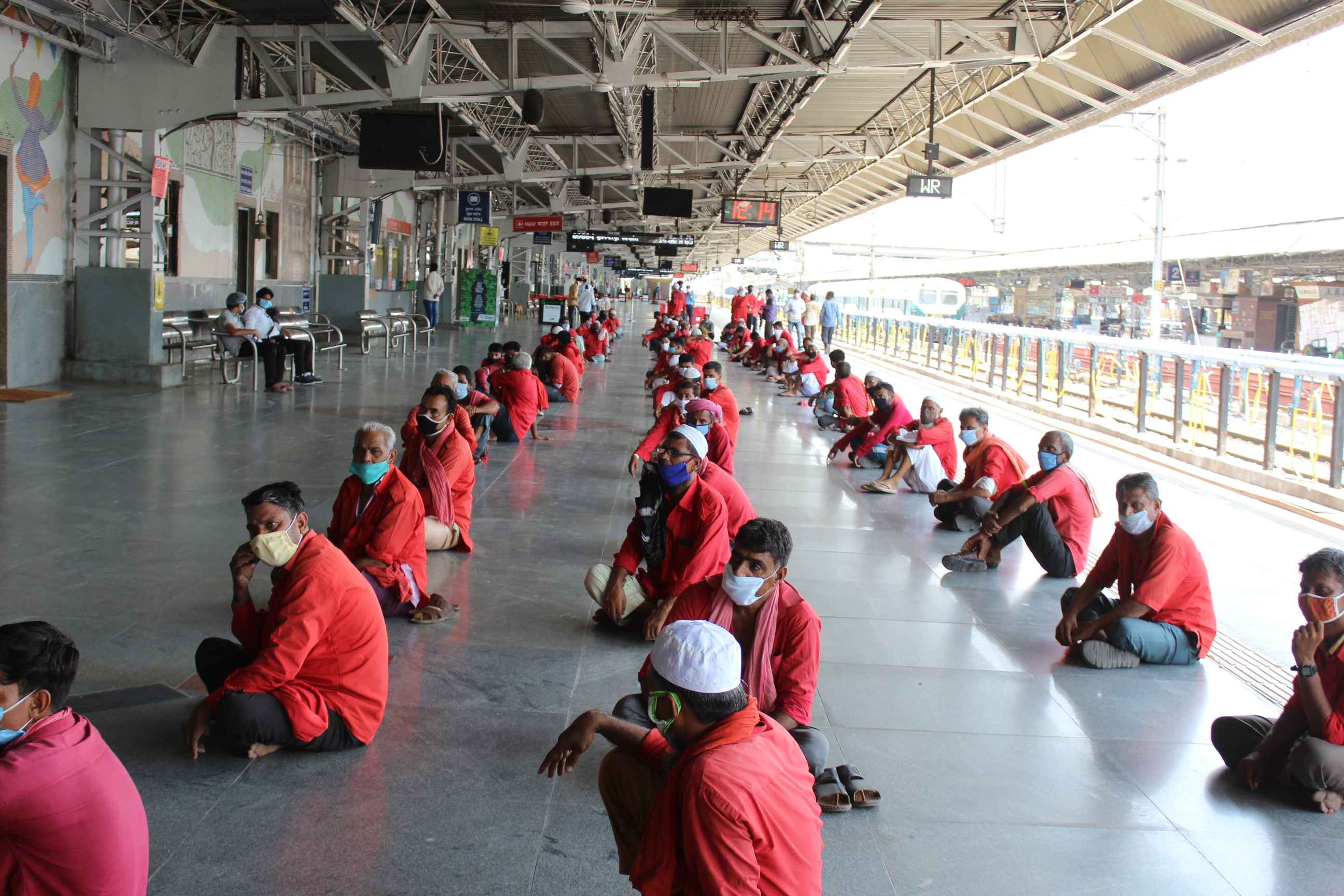 Grocery Kit Distribution  at Railway Station to Coolies